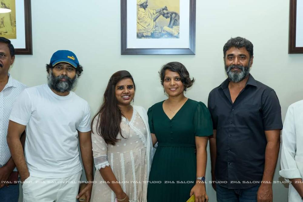 family-saloon-open-celebration-atta-kathi-dinesh